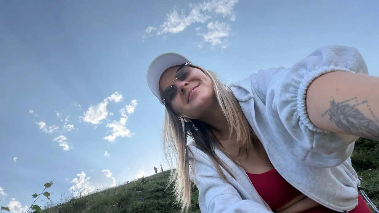 Щас расскажу вам, как проеб@ть 120к
Или, как важно уметь обрабатывать импульсивный (эмоциональный) спрос
Берите попкорн 🍿
Вчера пошла посмотреть вебинар девушки, которая обучает продажам онлайн | Сетка — социальная сеть от hh.ru