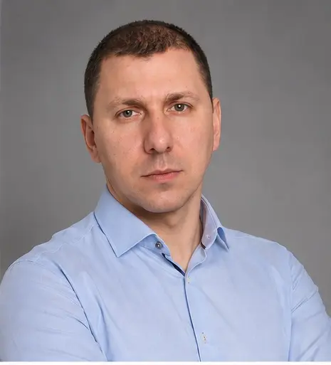 Павел Глухов