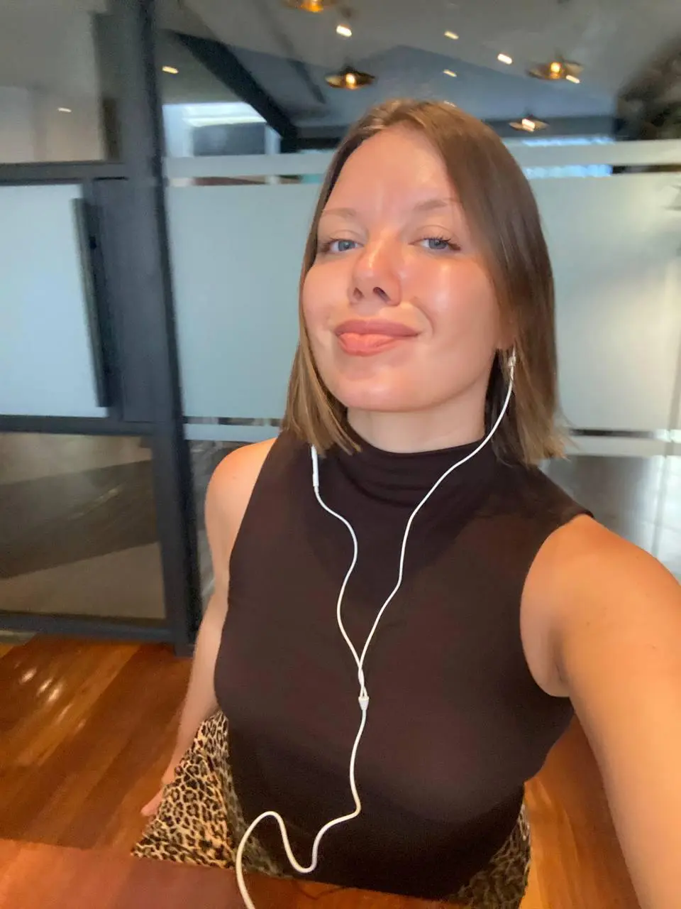 Business girl и училка по продажам в своем Куала-Лумпурском офисе🤓 | Сетка — социальная сеть от hh.ru