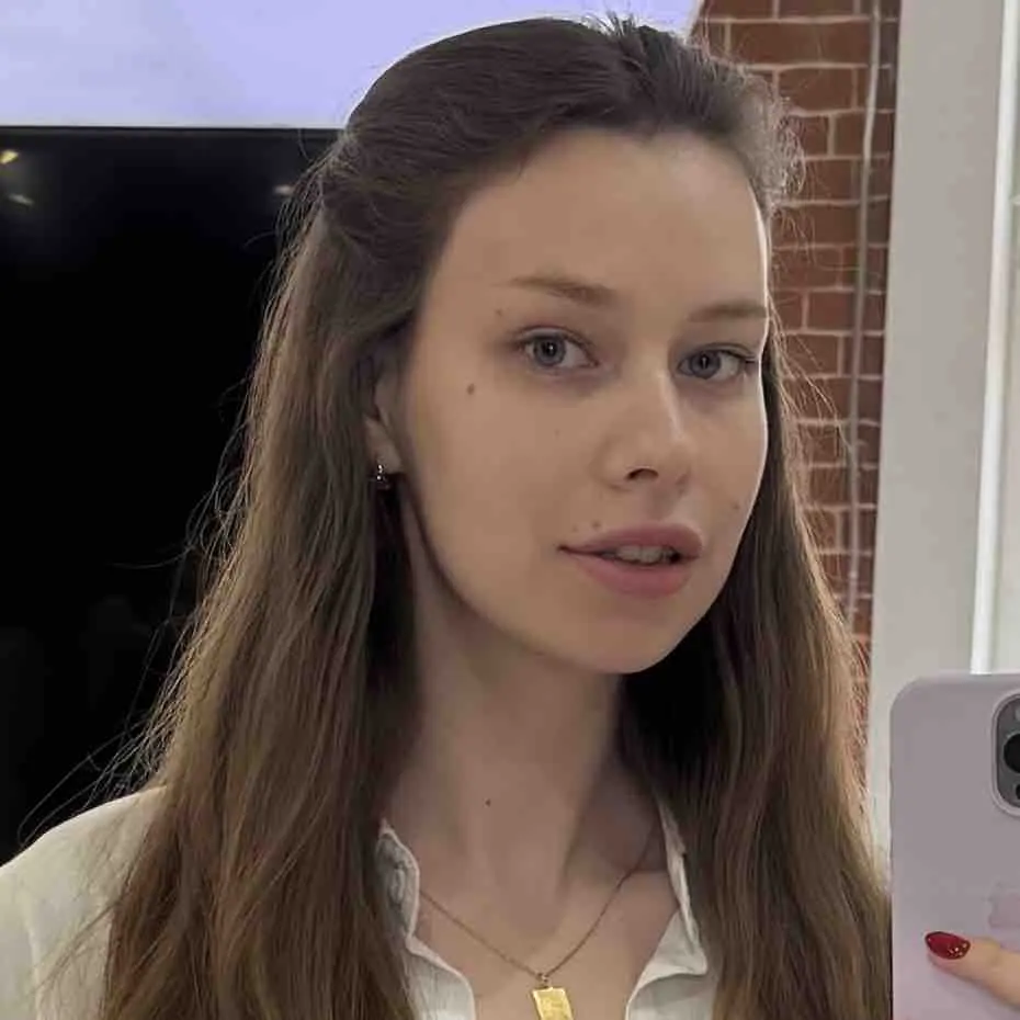 Полина Савицкая