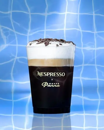 Nespresso решил, что летом кофе должен вести себя как мороженое
С 21 по 23 августа в Venice Beach Nespresso вместе с культовой нью-йоркской Caffè Panna откроет Nespresso Iced Coffee World — pop-up с i... | Сетка — социальная сеть от hh.ru