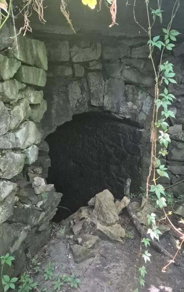 ❗️ В Железноводске во время ремонта улицы Ленина нашли подземный тоннель
Старинный ход обнаружили возле остановки «Чапаева» | Сетка — социальная сеть от hh.ru