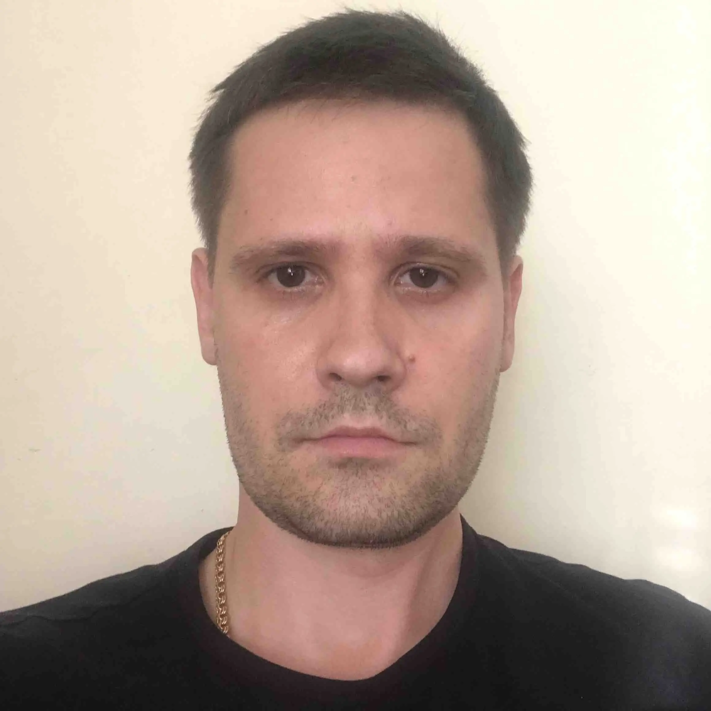 Андрей Лесников