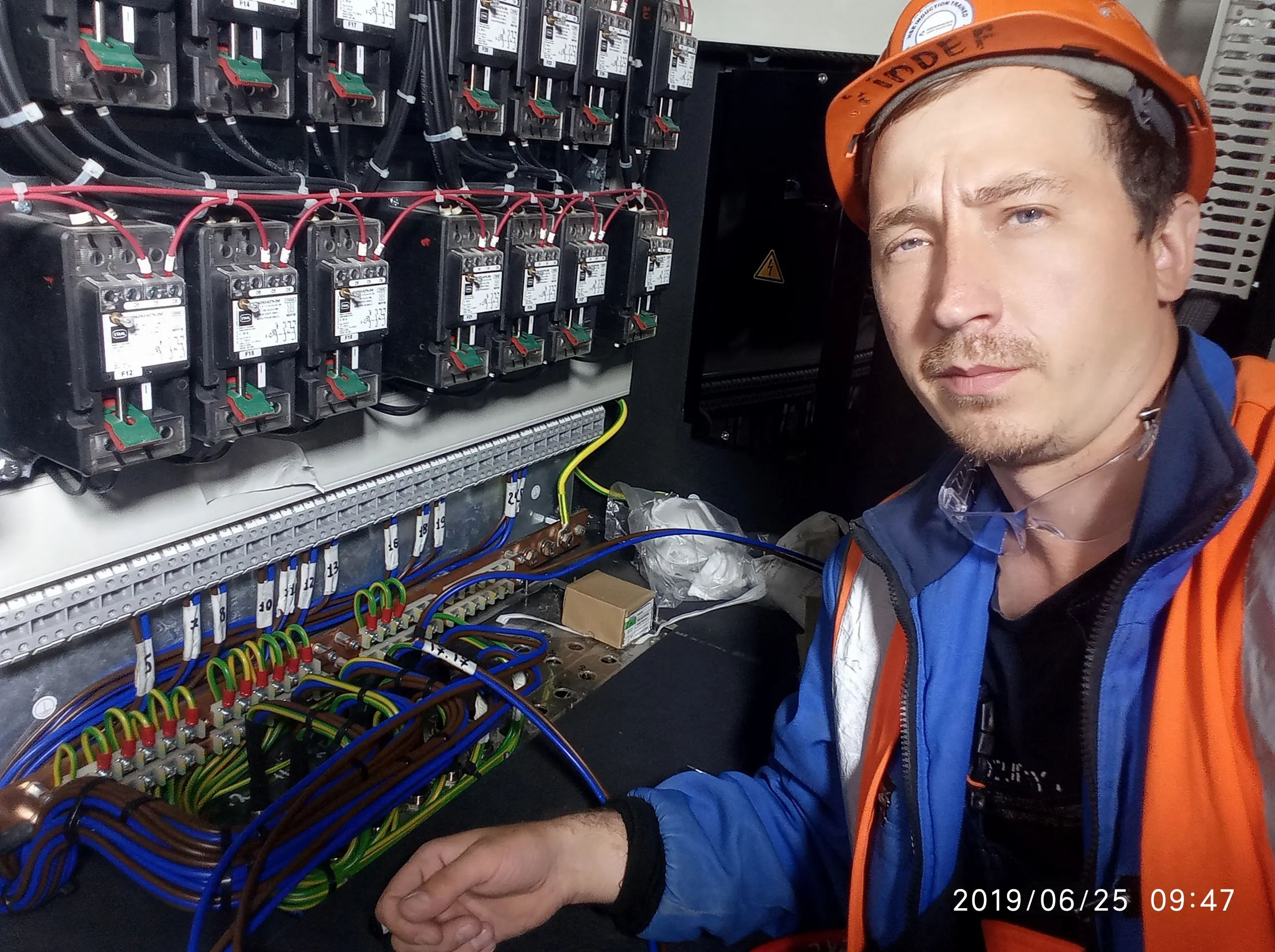 КОНСТАНТИН СКАЛОЗУБОВ