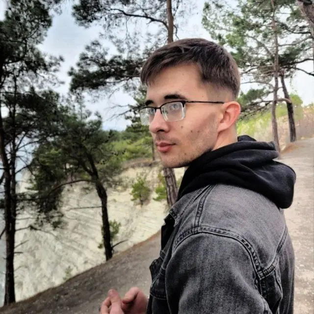 Дмитрий Сенокосенко