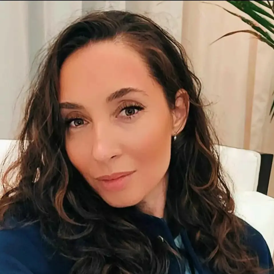 Алина Есипова