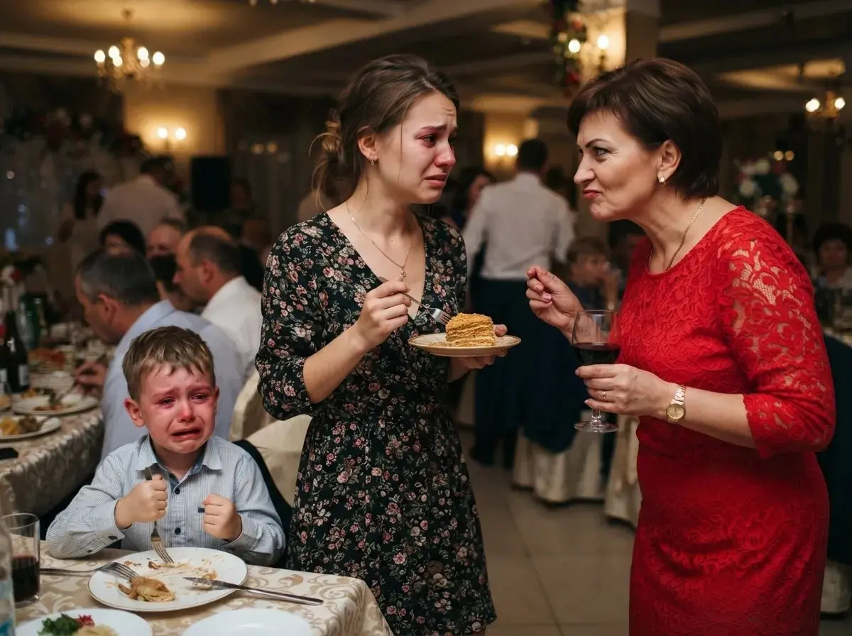 — Ты горе-мамаша, — заявила свекровь на весь зал. В тот день я впервые поставила её на место
— А ты ему еще памперс надень в шесть лет, горе-мамаша! — раздалось на весь банкетный зал | Сетка — социальная сеть от hh.ru