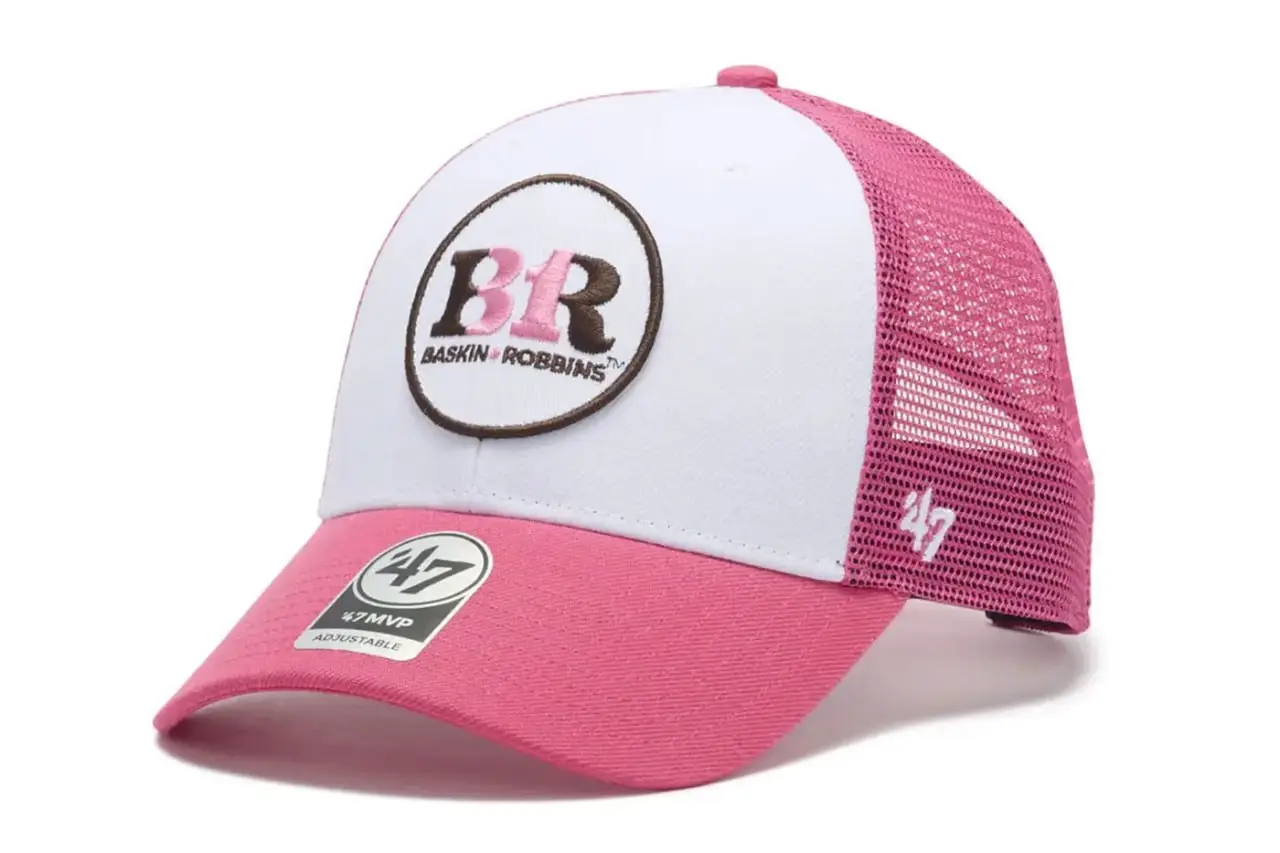 Baskin-Robbins превратил вкус мороженого в предмет гардероба
13 августа вышла коллаборация Baskin-Robbins и ’47 — серия кепок, в которой вкусы мороженого переводятся на язык streetwear | Сетка — социальная сеть от hh.ru