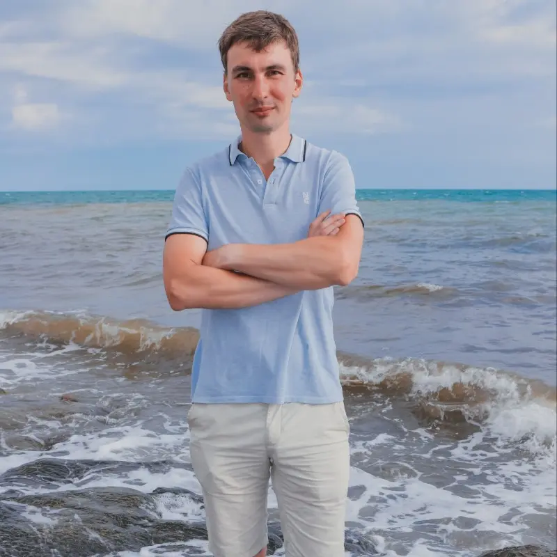 Роман Дубровский