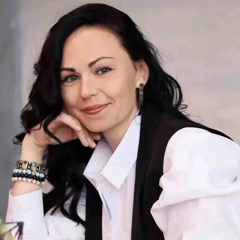 Анна Макеева