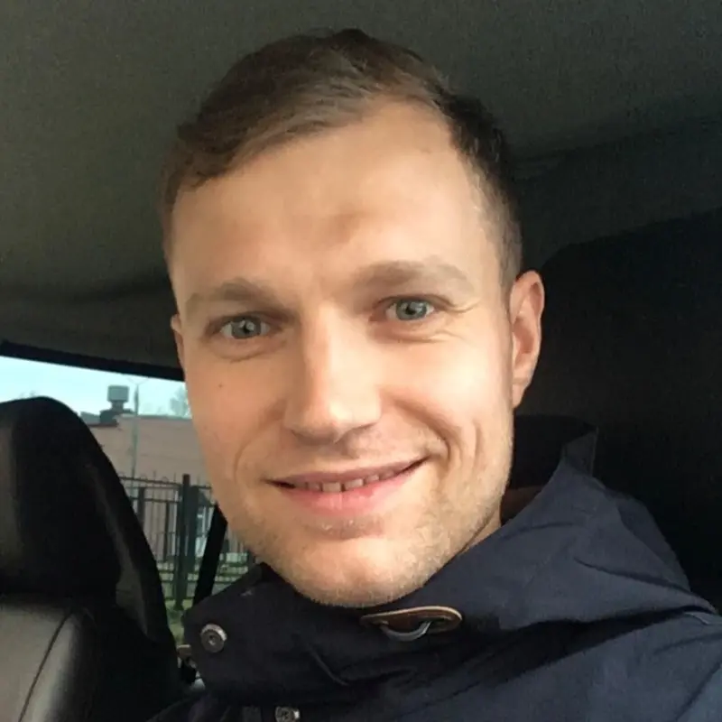 Роберт Медведев