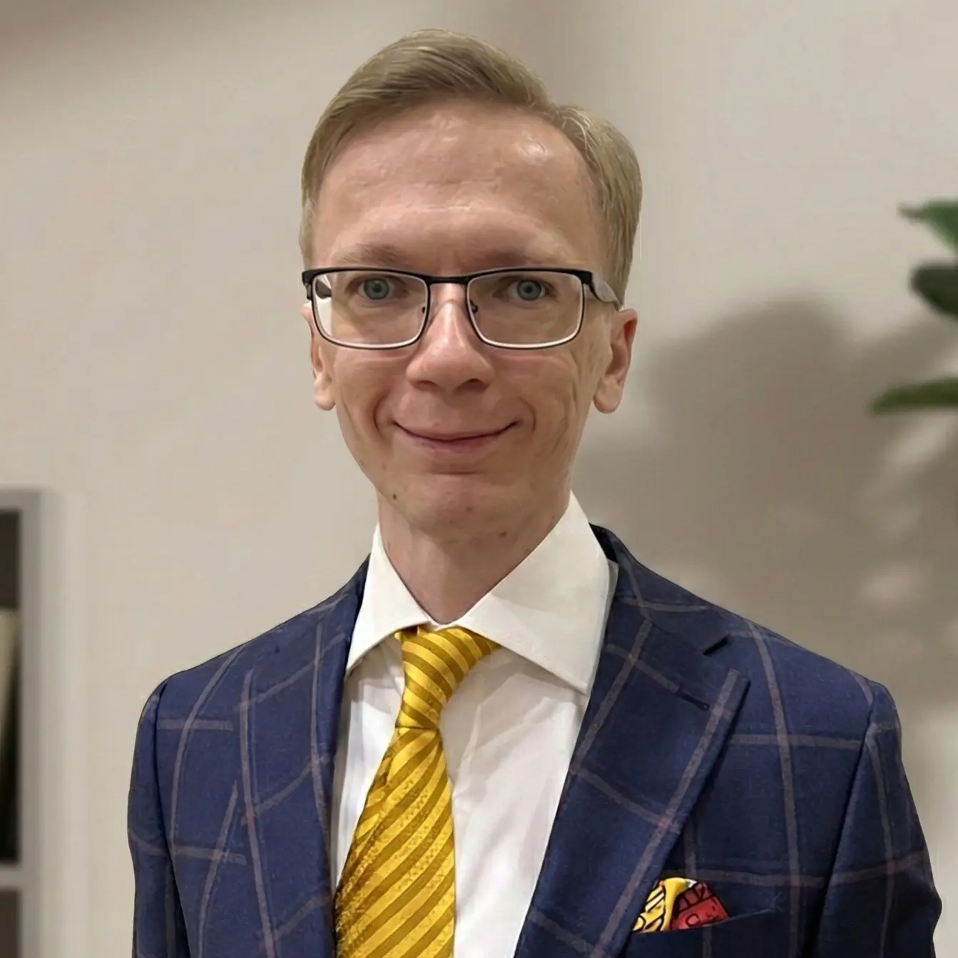 Максим Деркач