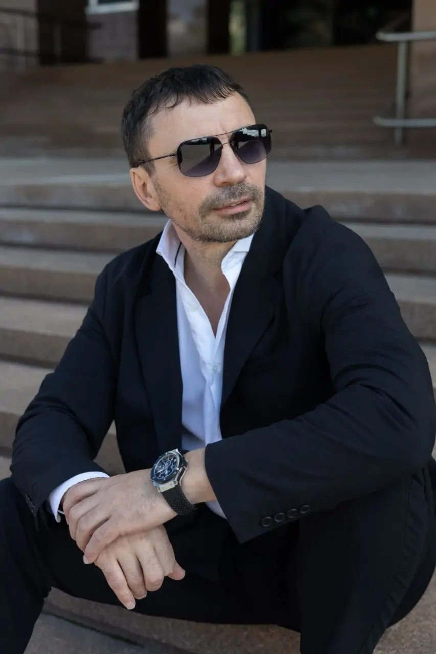 Вопрос от клиента: «Андрей, как можно заработать на облигациях?»
На облигациях можно заработать двумя основными способами.
Первый - купонный доход | Сетка — социальная сеть от hh.ru