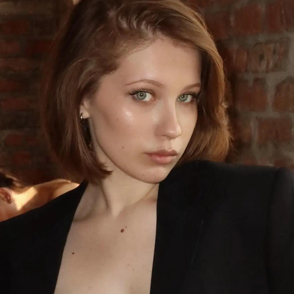 Арина Шленсковая