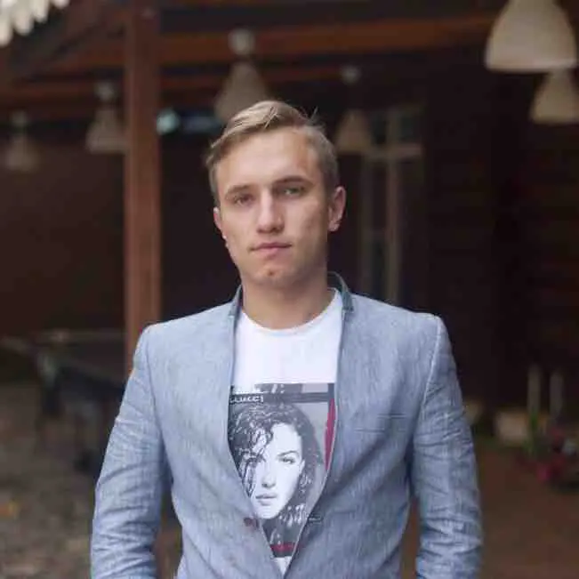 Василий Дюжин