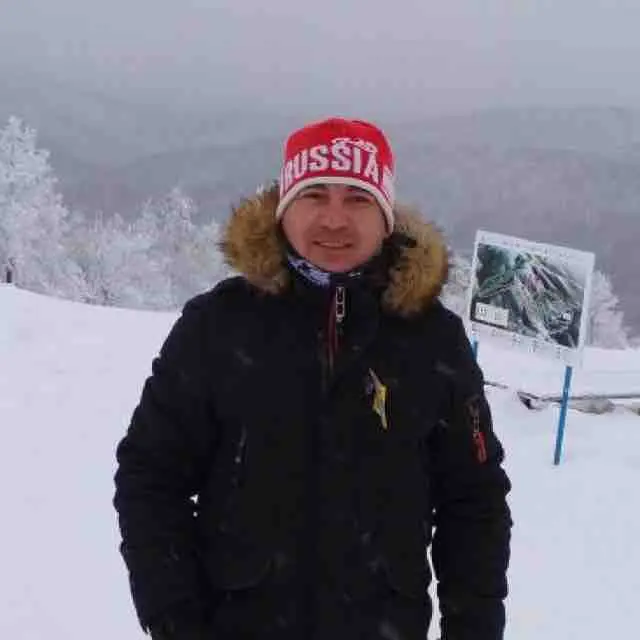 Ильдар  Нухов 