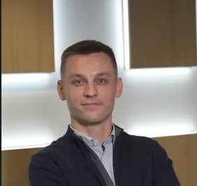 Максим Гашников