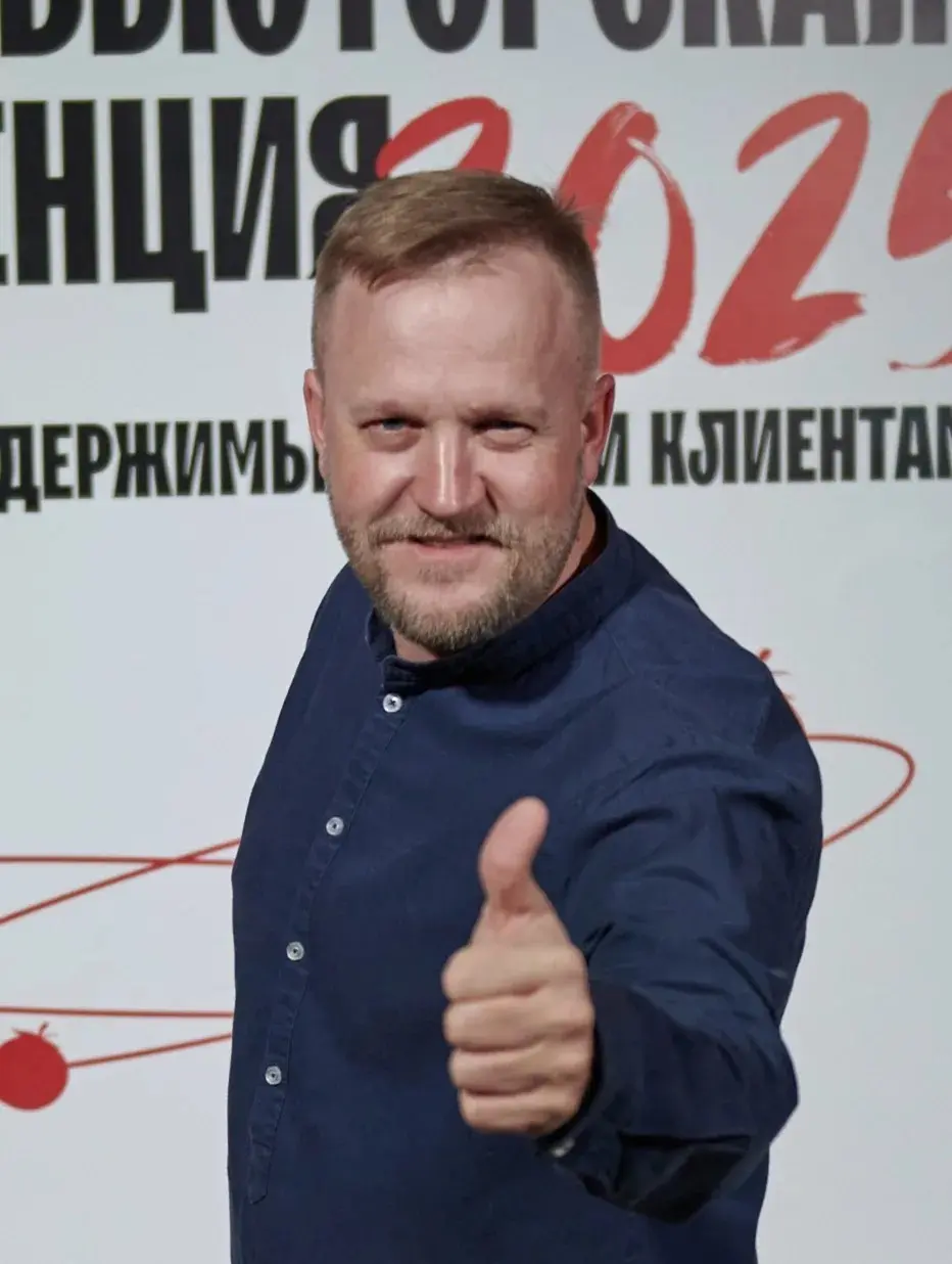 Павел Семенец