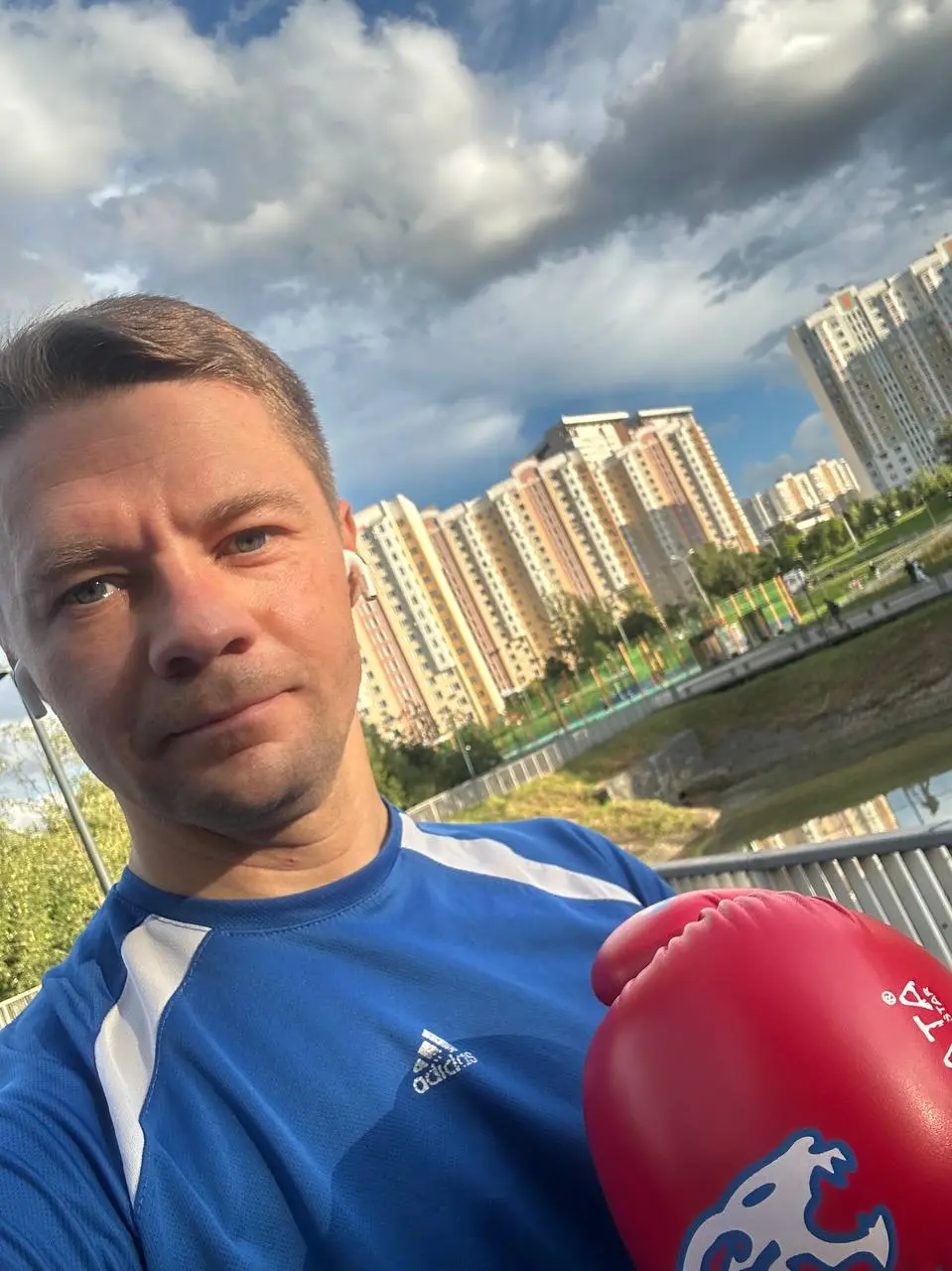 «Успех — это сумма мелких усилий, повторяющихся день за днем», -
Роберт Кольер (1885–1950) - американский писатель и издатель,
автор книг по саморазвитию и метафизике («Тайна веков», «Книга писем Робе... | Сетка — социальная сеть от hh.ru