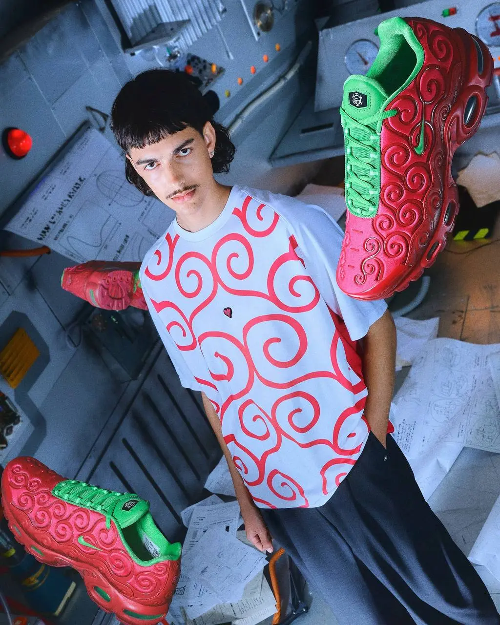 Nike заколлабился с One Piece и выкатил целую коллекцию кроссовок и тишек | Сетка — социальная сеть от hh.ru