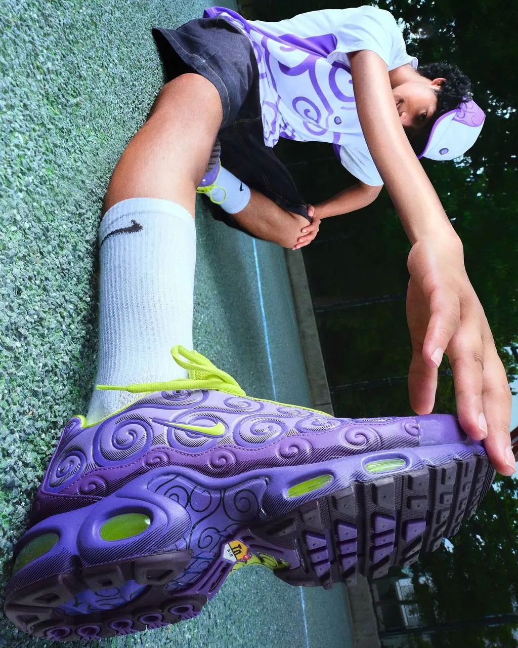 Nike заколлабился с One Piece и выкатил целую коллекцию кроссовок и тишек | Сетка — социальная сеть от hh.ru