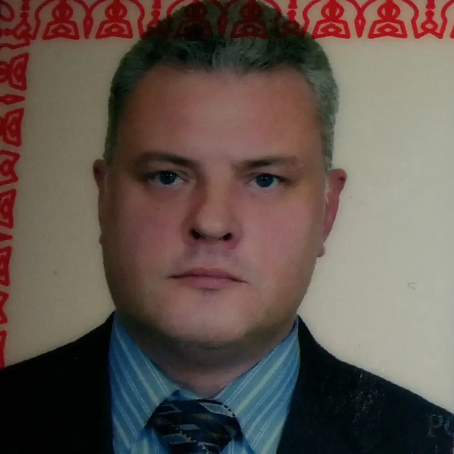 Игорь Тихонов