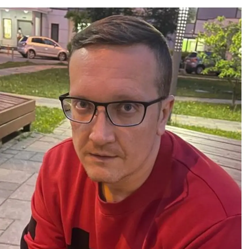 Денис Железнов