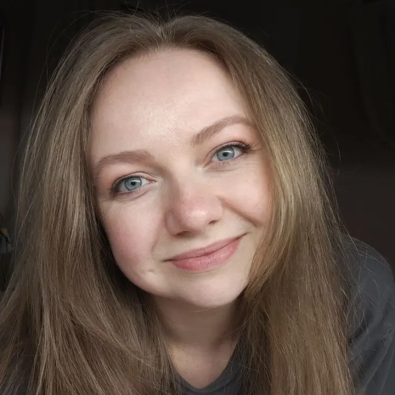 Анна Макове