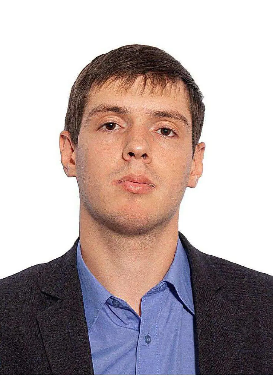 Андрей Незнанов