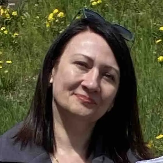 Александра Захарова