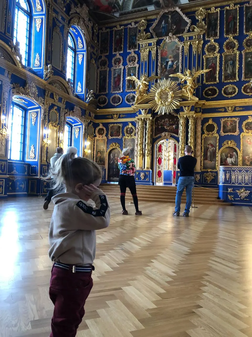 🏛 Екатерининская церковь в Царском Селе: кусочек истории в сердце Пушкина 🏛
Если вы гуляете по Пушкину (бывшему Царскому Селу) и хотите прикоснуться к истории, обязательно загляните к Екатерининской ц... | Сетка — социальная сеть от hh.ru