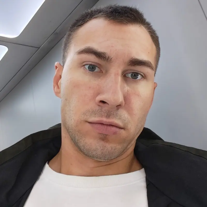 Владислав Колошин