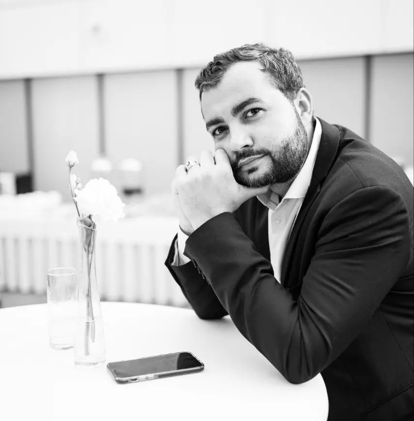 Денис Травников