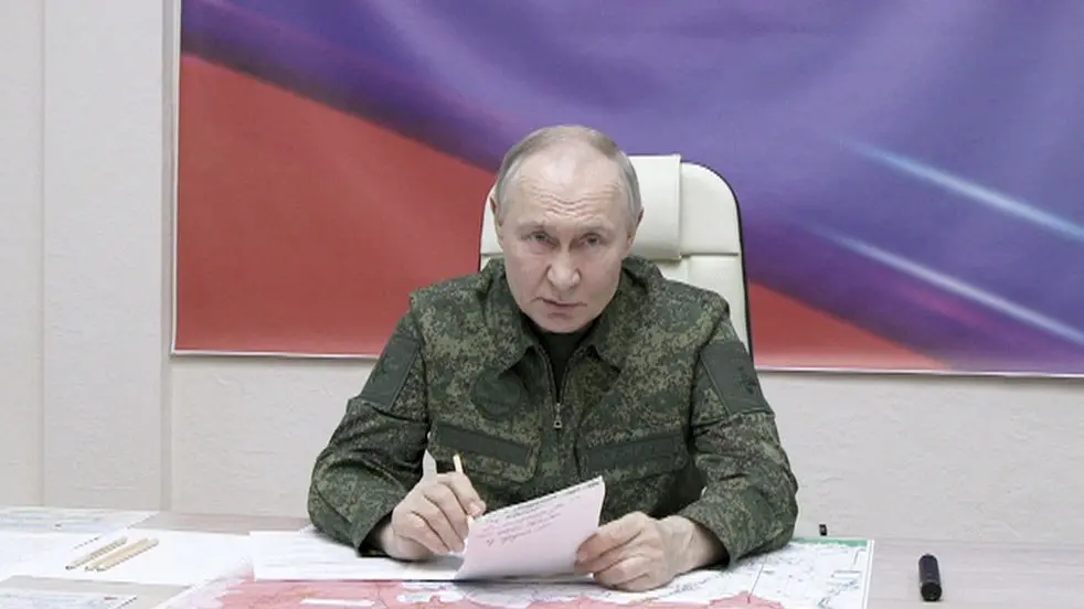 Путин подписал указ о мерах безопасности объектов инфраструктуры
Правительство России получило право вводить временное управление на объектах инфраструктуры, владельцы которых не приняли должных мер б... | Сетка — социальная сеть от hh.ru