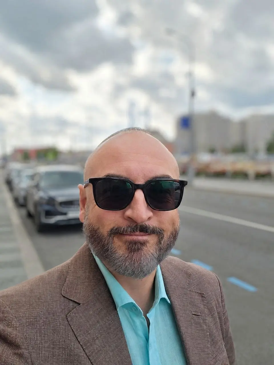 Это я типа такой считаю количество минут, которые ты уделил моему видео в VKvideo и YouTube
#видеобл
Пост для тех, кто по какой-то причине всё ещё не смотрит видео-канал кртбл
Велкомбл:
YouTube
VKvide... | Сетка — социальная сеть от hh.ru