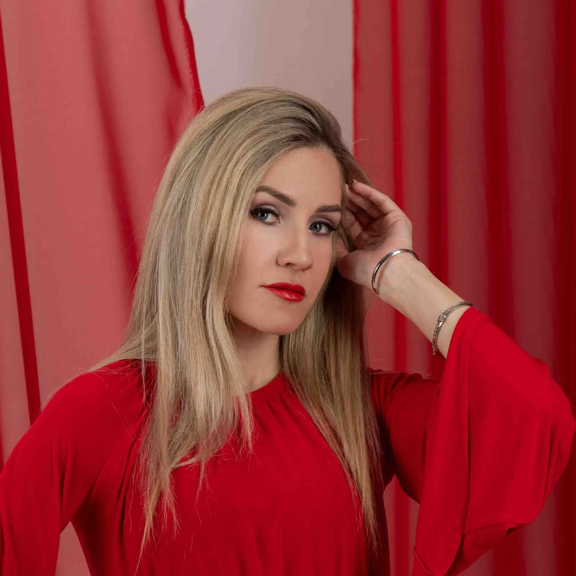 Елена Шестакова