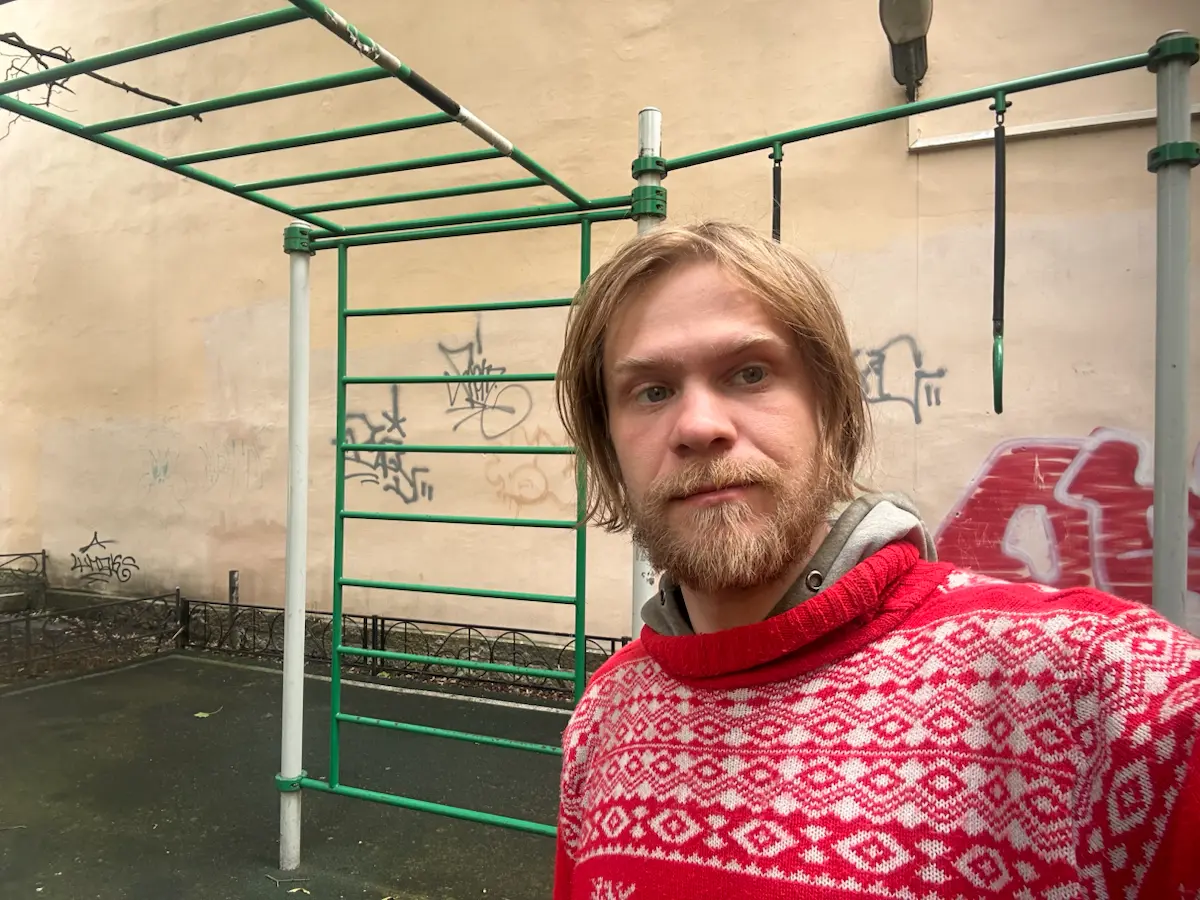 Привет! Я Семён, профессиональный фрилансер, который строит международную карьеру на удалёнке.
Контакты и услуги
Профиль TenChat: https://tenchat.ru/freechising
Конструктор: https://freechising | Сетка — социальная сеть от hh.ru