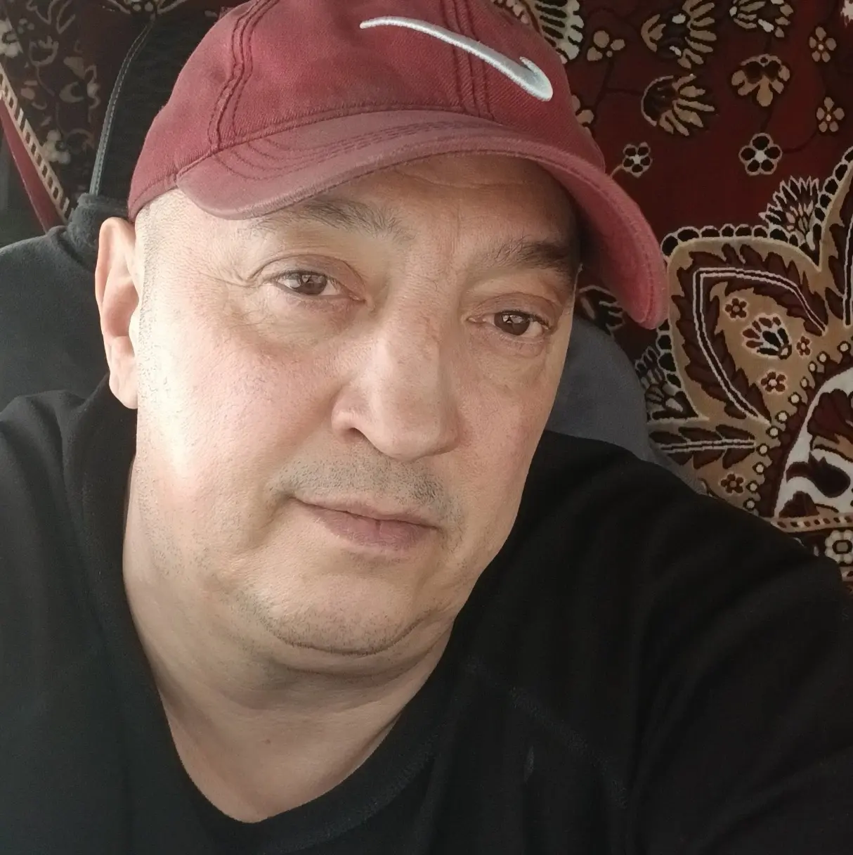 Максим Зверев