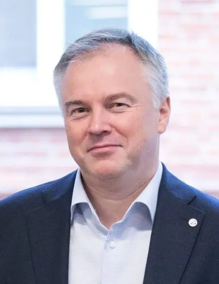 Михаил Медведев