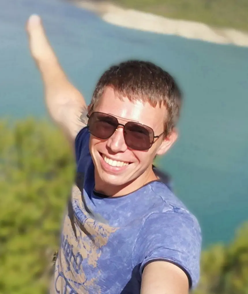 Артем Баженов