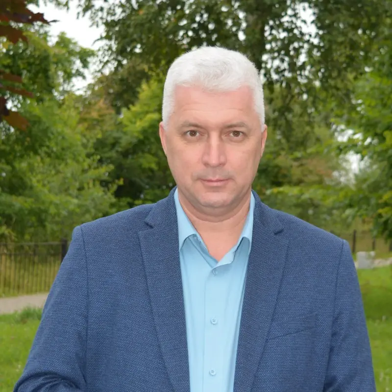 Денис Лебедев