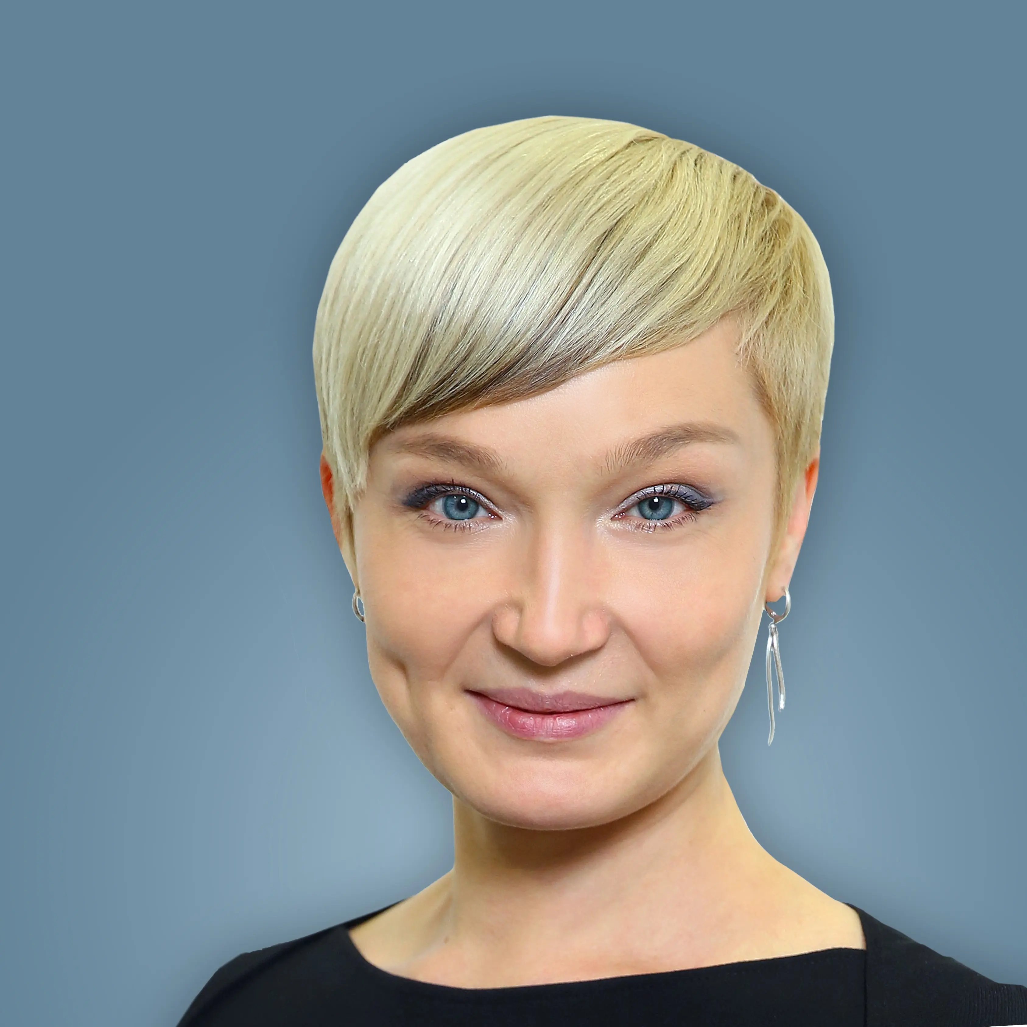 Людмила Ахманова