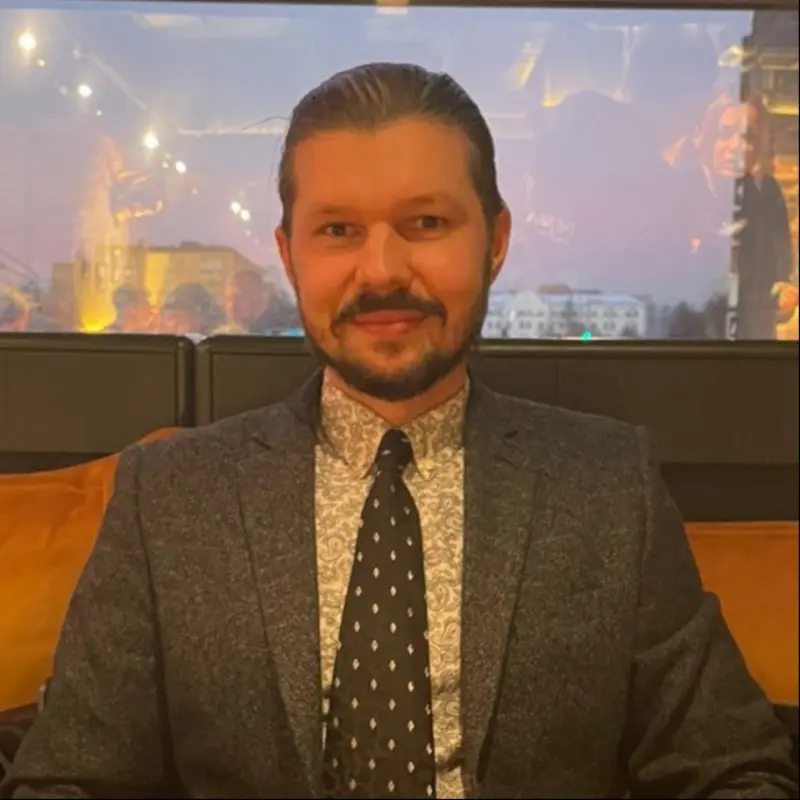 Антон Новиков