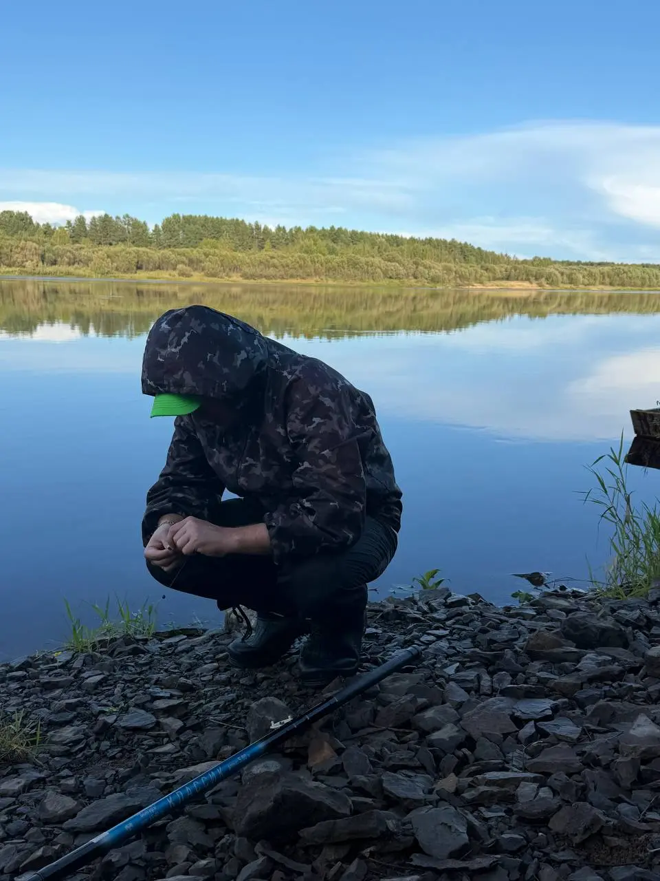 Счастливый на рыбалке в месте, где провел все незабываемое детство 😊 | Сетка — социальная сеть от hh.ru