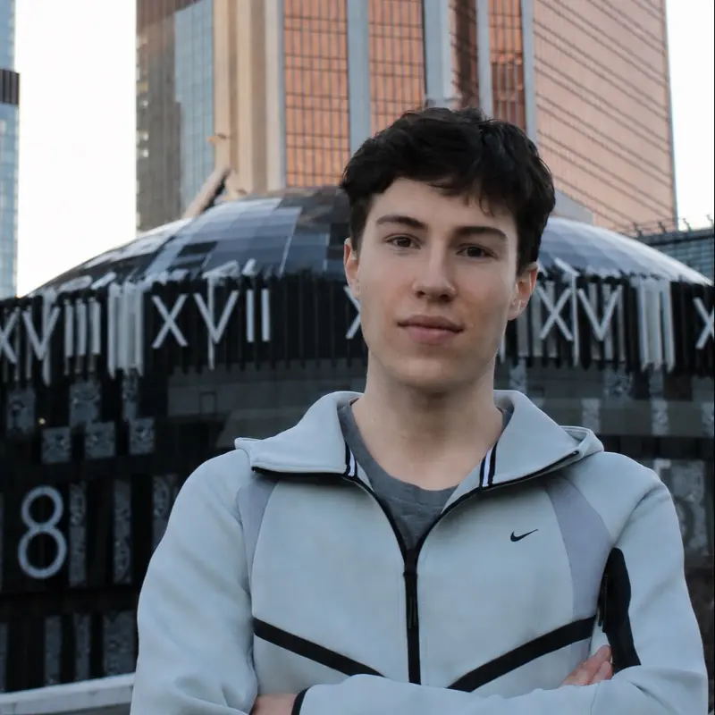 Максим Есичев