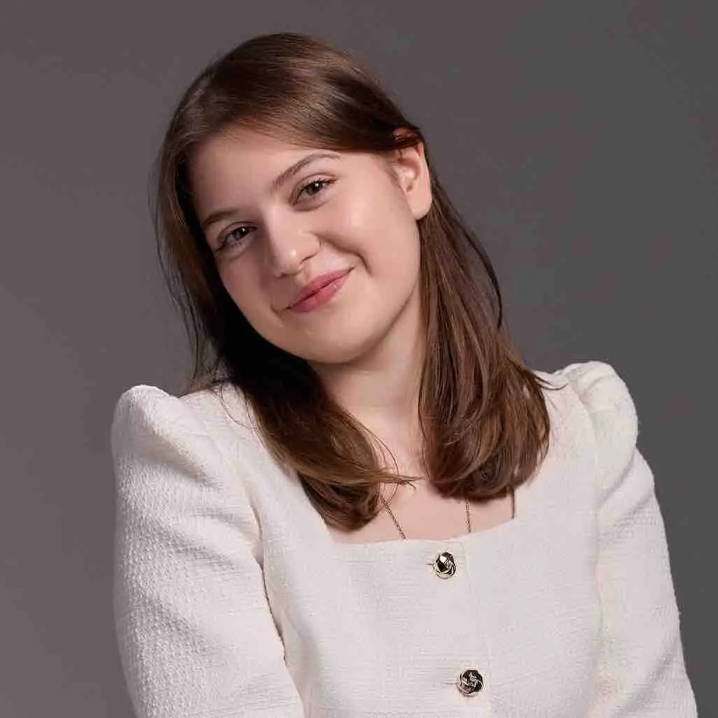Карина Банух