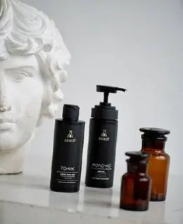 PEOPLE
Автор известного блога о косметике Criticcosmetic, а в прошлом бьюти-журналистка Татьяна Жукова однажды решила, что писать разборы чужих средств недостаточно, и получила диплом косметолога в РХ... | Сетка — социальная сеть от hh.ru