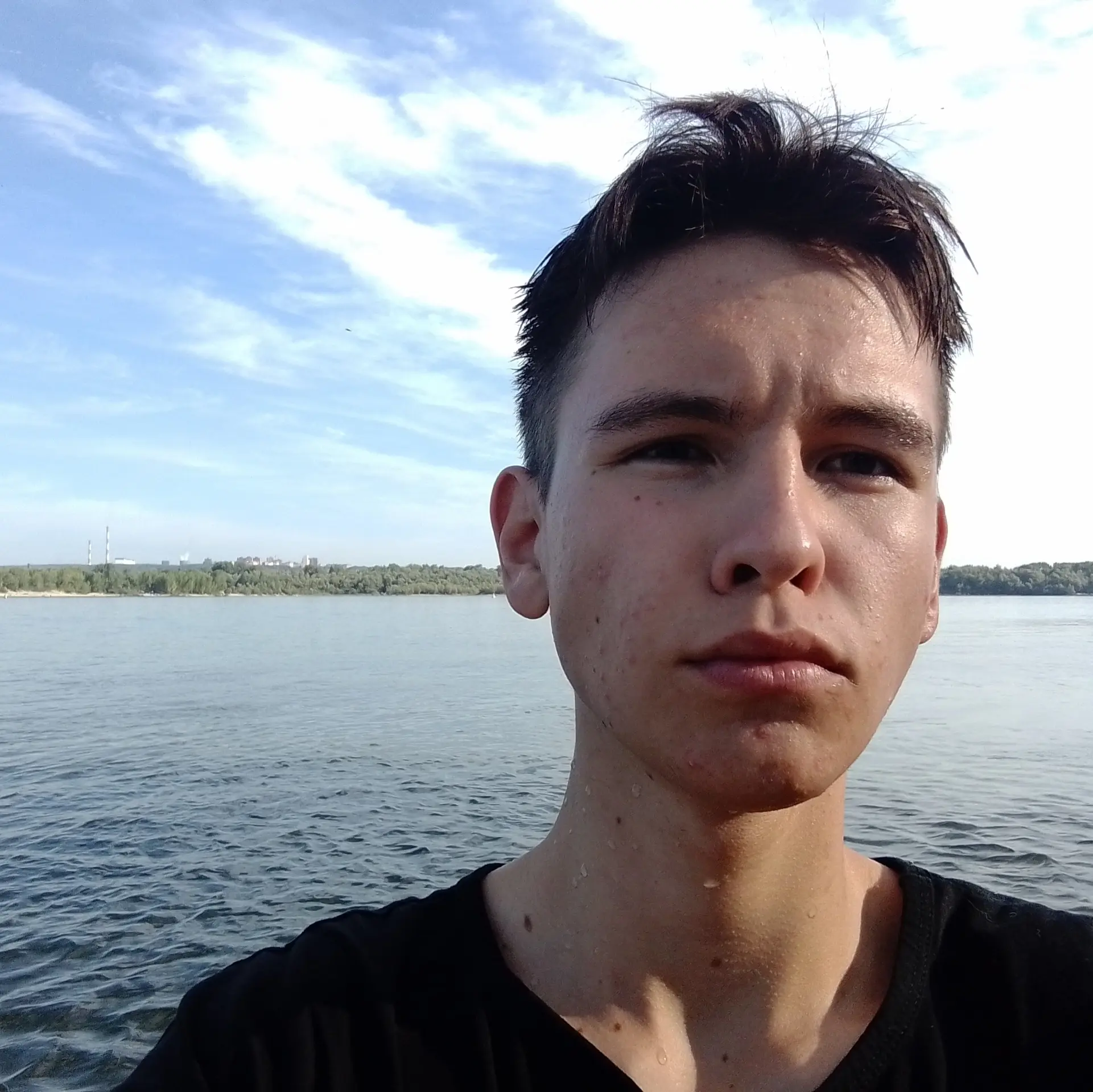 Анатолий Макаров