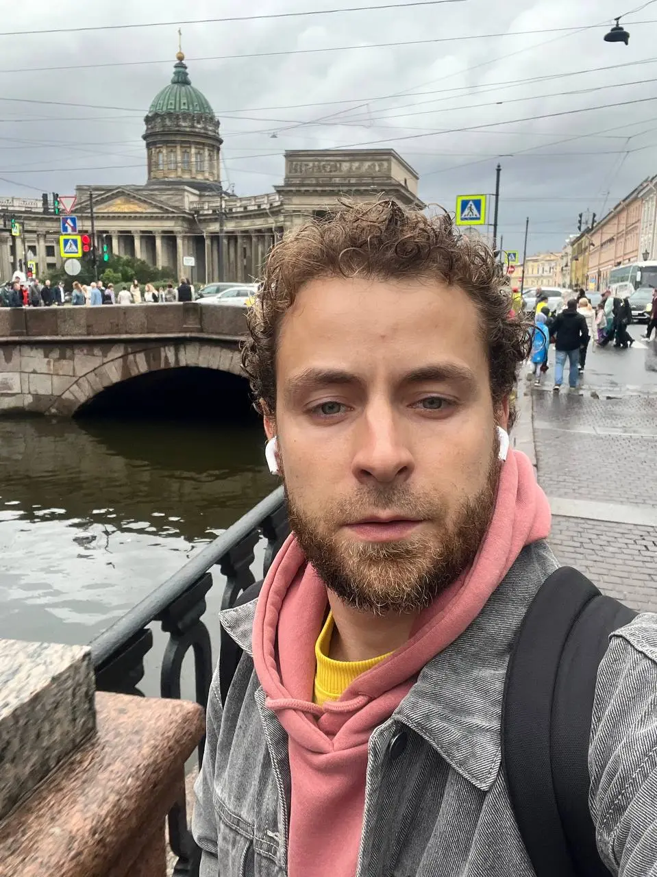 Твой проект, бизнес или ты сам как эксперт застрял и непонятно что делать?
Или например давно хотел разобраться в ии и внедрить у себя?
Напиши мне в лс @boltivets и на короткой бесплатной встрече я по... | Сетка — социальная сеть от hh.ru