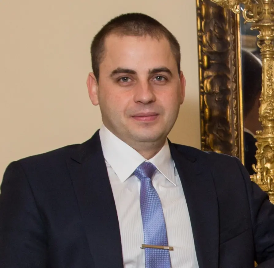 Антон Морозов